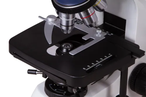 foto Microscopio trinocular digital Levenhuk MED D30T,  15