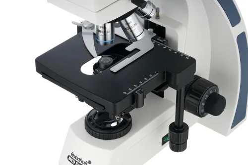 foto Microscopio trinocular digital Levenhuk MED D40T LCD,  10