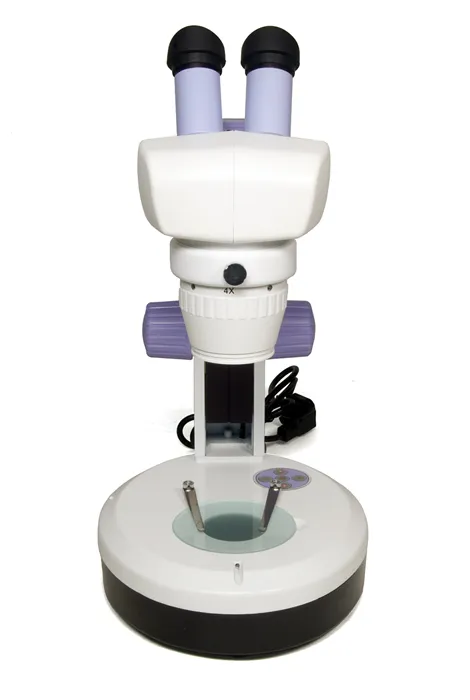 foto Microscopio Levenhuk 5ST,  3